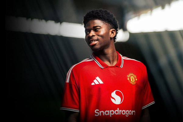 Carlos Baleba siirtyy Manchester Unitediin