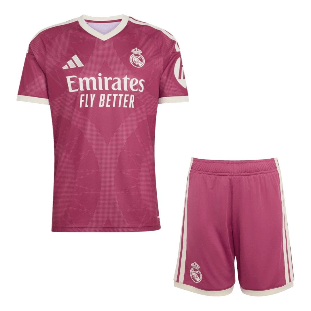 Real Madrid kolmas jalkapallosetti 2026/27 – pelipaita ja shortsit edestä