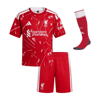 Liverpool lasten kotipeliasu 2026/27 – pelipaita, shortsit ja sukat edestä