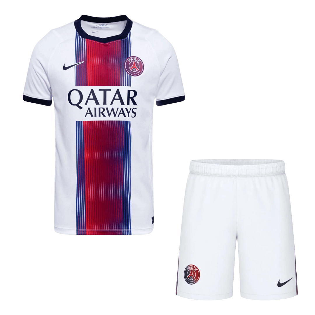 PSG vierasjalkapallosetti 2026/27 – pelipaita ja shortsit edestä