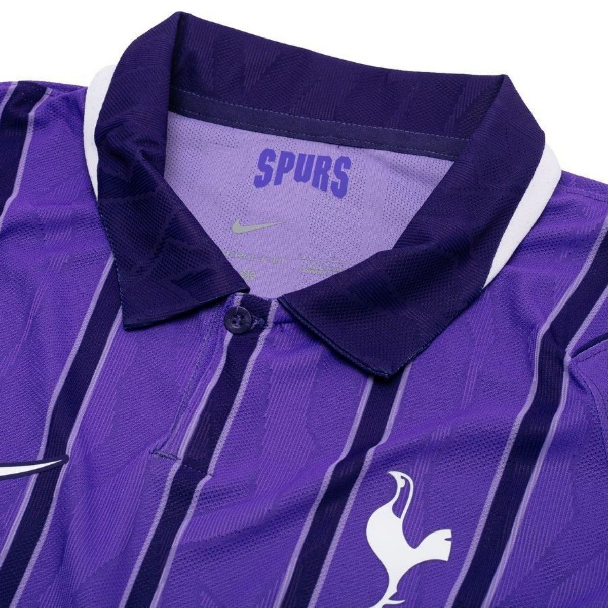 Tottenham Hotspur kolmas pelipaita 2026/27 (pelaajaversio) – kaulus läheltä