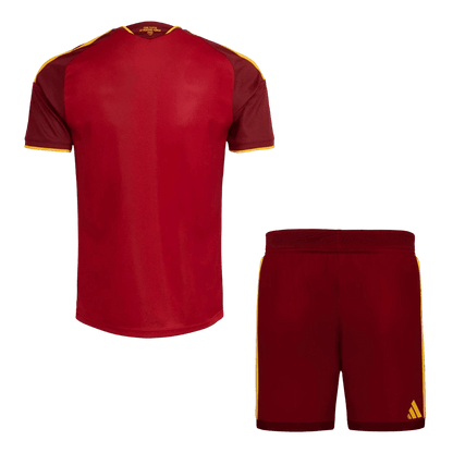 Roma kotijalkapallosetti 2026/27 – pelipaita ja shortsit takaa
